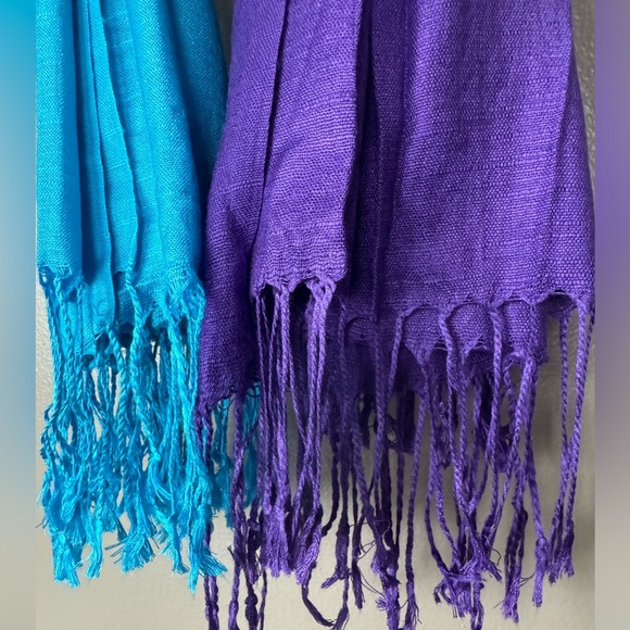 NWOT 2pk 100% Vicose Scarves Solid Blue Purple Wrap Extra Wide & Long w/ Fringe - Picture 3 of 16